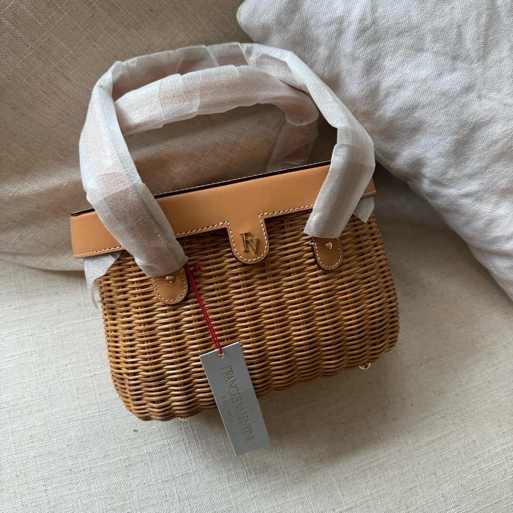 NWT Frances Valentine Bucket Bag